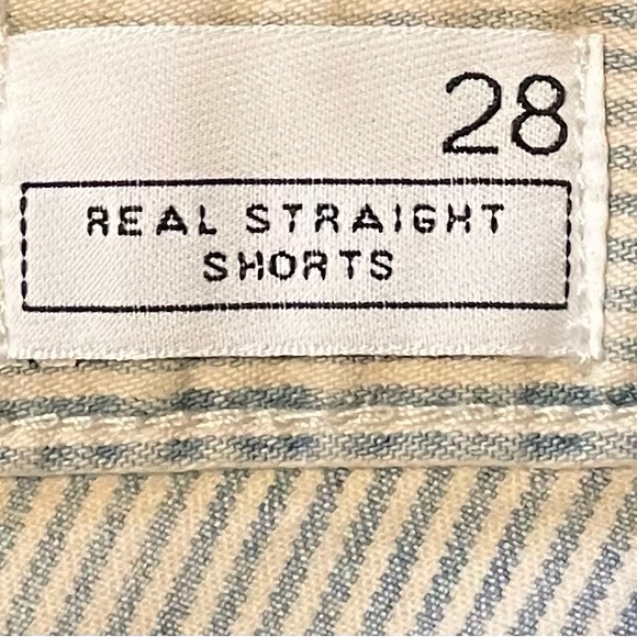 Women’s GAP 1969 Pinstripe Shorts - Picture 4 of 6